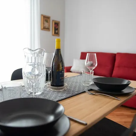 Laurus Apartman Trapani